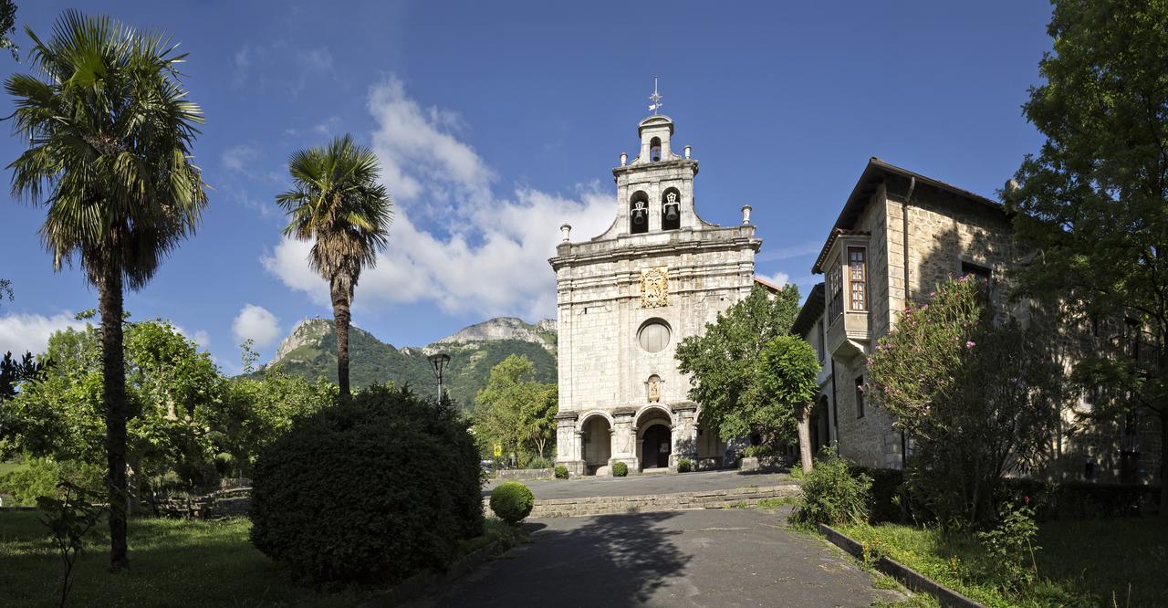 Ciudad De Orduña Buitenkant foto