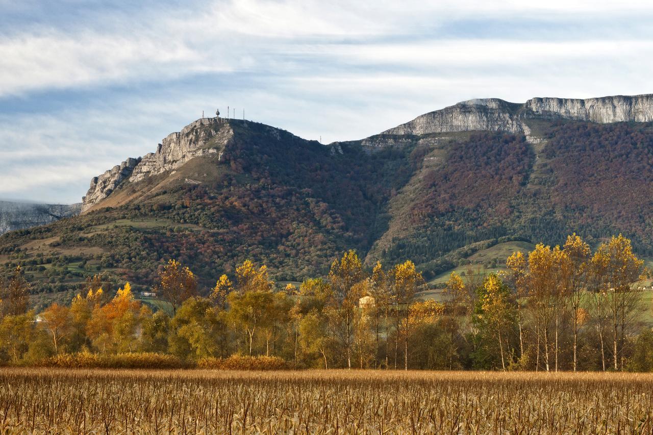 Ciudad De Orduña Buitenkant foto